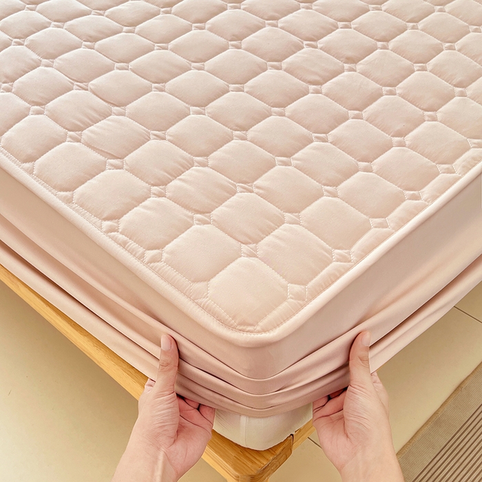 91家纺网 家纺一手货源 找家纺 亨通家纺 2025新款A类格子磨毛防水夹棉床笠 格子夹棉-玉色