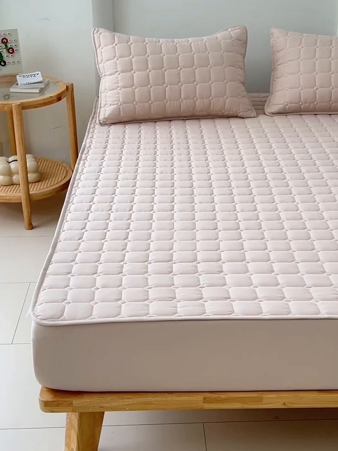 91家纺网 家纺一手货源 找家纺 亨通家纺 2025新款A类格子磨毛防水夹棉床笠 格子夹棉-玉色