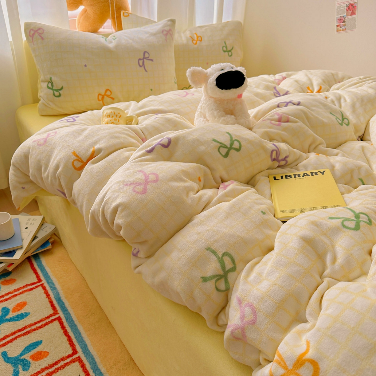 91家纺网 家纺一手货源 找家纺 小叮当家纺仓储工厂店 买家秀 爆款花型2025新款200克牛奶绒小清新卡通复古风四件套 彩色蝴蝶结