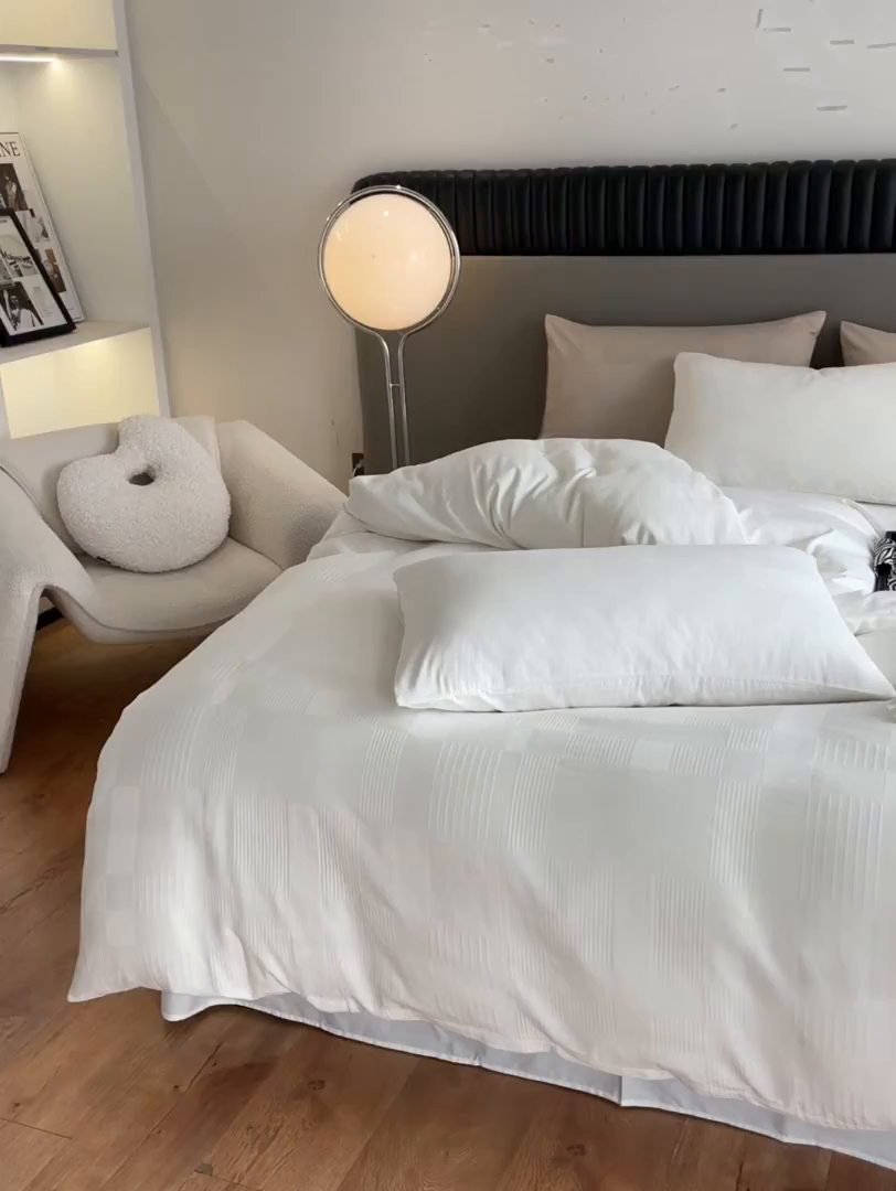 91家纺网 家纺一手货源 找家纺 琪格格纺织 2025新款纯棉轻奢大提花酒店名宿风家纺四件套 原棉大提花本白