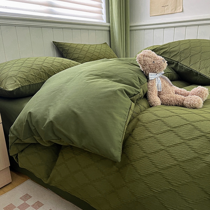 91家纺网 家纺一手货源 找家纺 琪格格纺织 2025新款纯棉华夫格极简宅寂风四件套 泡泡纱橄榄绿