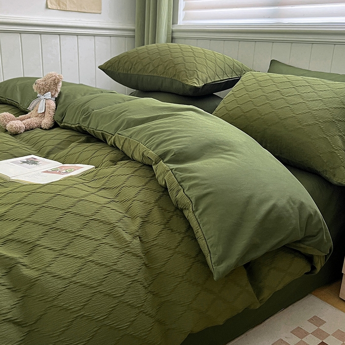 91家纺网 家纺一手货源 找家纺 琪格格纺织 2025新款纯棉华夫格极简宅寂风四件套 泡泡纱橄榄绿