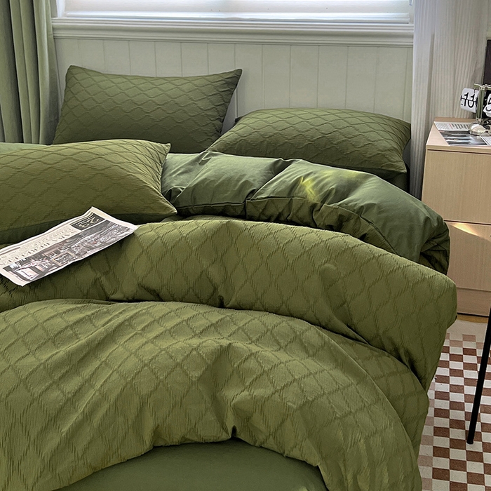 91家纺网 家纺一手货源 找家纺 琪格格纺织 2025新款纯棉华夫格极简宅寂风四件套 泡泡纱橄榄绿