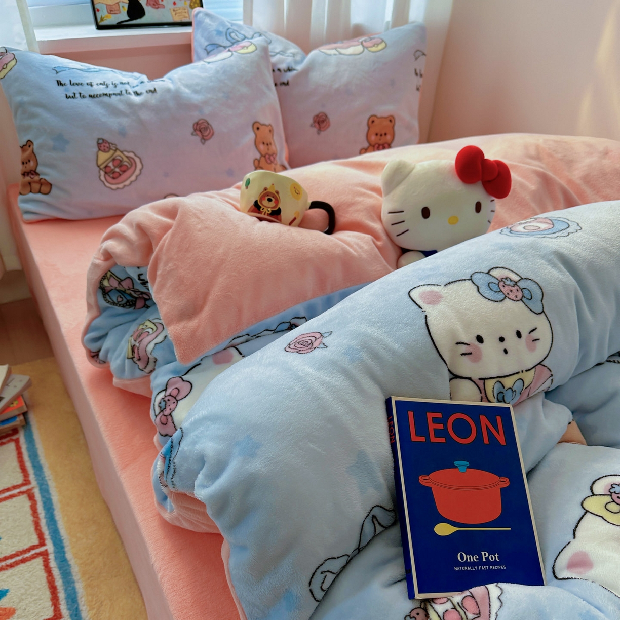 91家纺网 家纺一手货源 找家纺 小叮当家纺仓储工厂店 买家秀 爆款花型2025新款200克牛奶绒小清新卡通复古风四件套 蝴蝶结kt