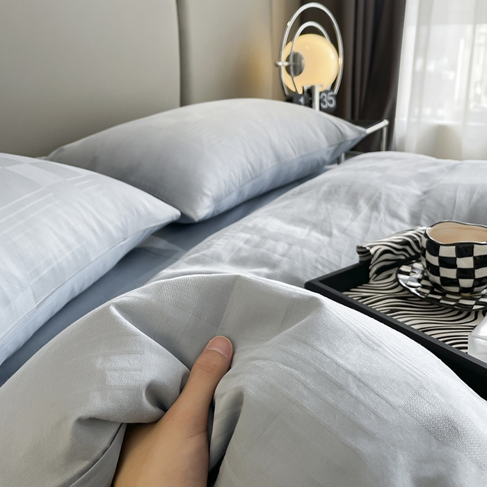 91家纺网 家纺一手货源 找家纺 琪格格纺织 2025新款纯棉轻奢大提花酒店名宿风家纺四件套 原棉大提花浅蓝