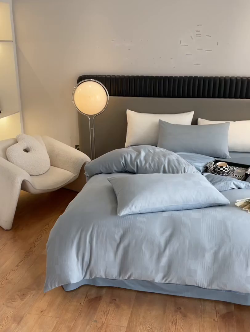 91家纺网 家纺一手货源 找家纺 琪格格纺织 2025新款纯棉轻奢大提花酒店名宿风家纺四件套 原棉大提花浅蓝