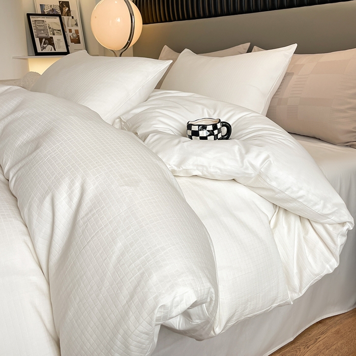 91家纺网 家纺一手货源 找家纺 琪格格纺织 2025新款纯棉轻奢大提花酒店名宿风家纺四件套 原棉小提花本白