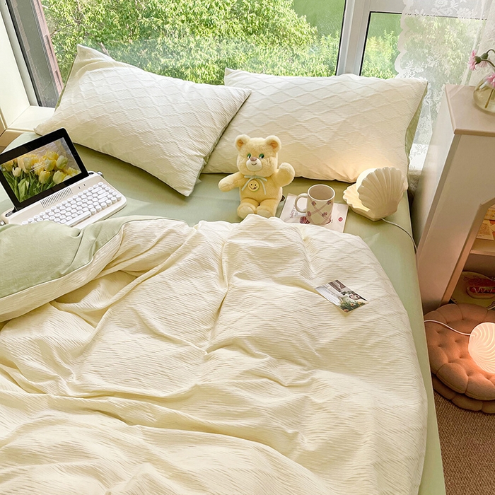 91家纺网 家纺一手货源 找家纺 琪格格纺织 2025新款纯棉华夫格极简宅寂风四件套 泡泡纱米白VS奶绿