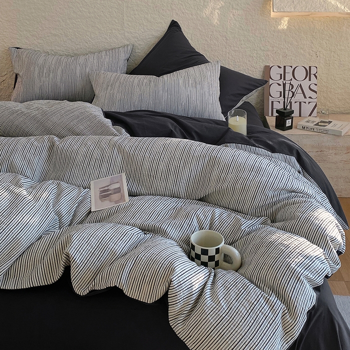 91家纺网 家纺一手货源 找家纺 琪格格纺织 2025新款纯棉华夫格极简宅寂风四件套 速写-提花黑条