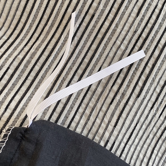 91家纺网 家纺一手货源 找家纺 琪格格纺织 2025新款纯棉华夫格极简宅寂风四件套 速写-提花黑条