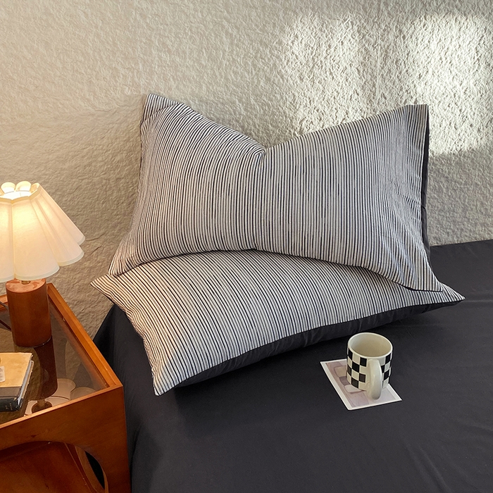 91家纺网 家纺一手货源 找家纺 琪格格纺织 2025新款纯棉华夫格极简宅寂风四件套 速写-提花黑条