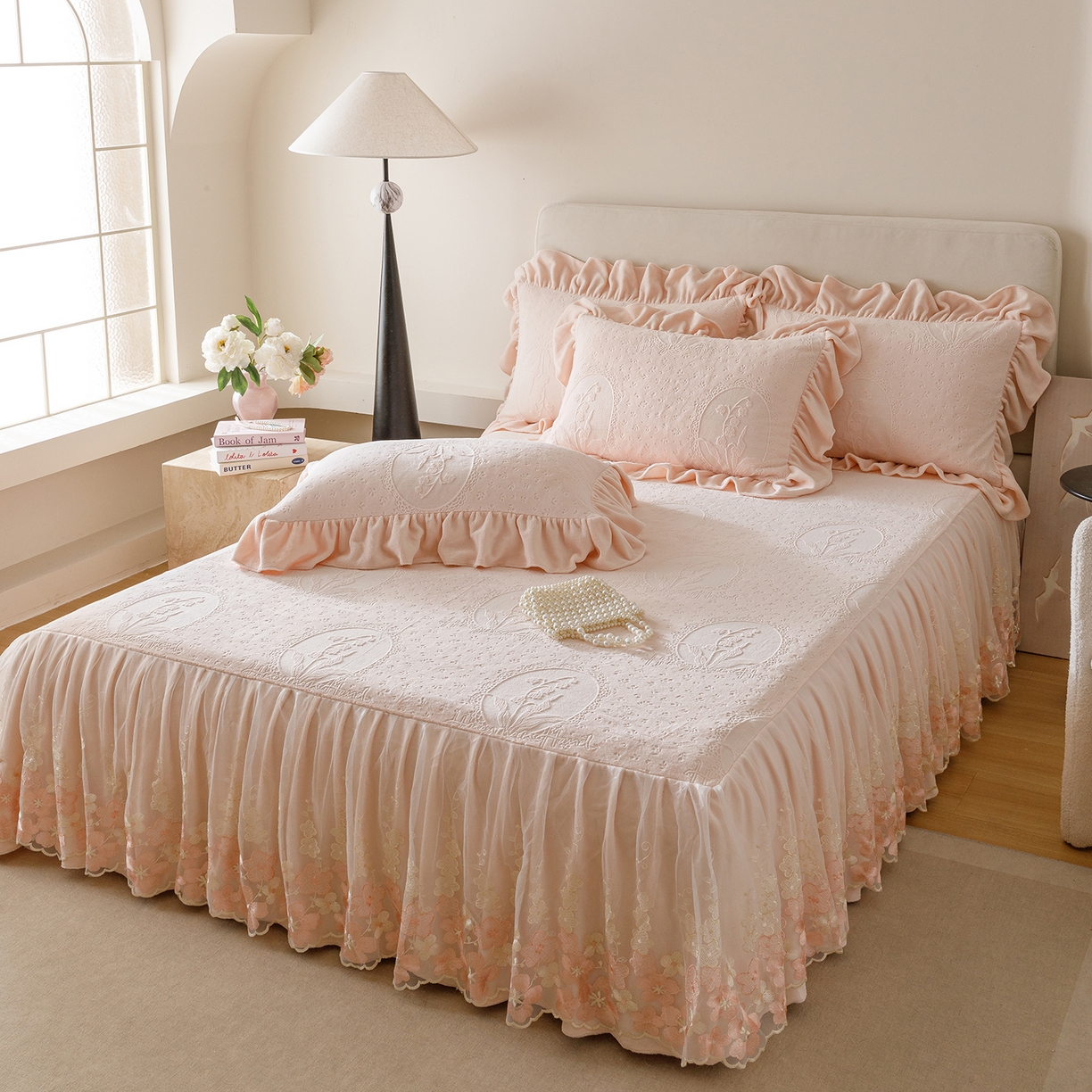 （总）好儿喜家纺 2025新款雕花牛奶绒床裙款三件套-铃兰