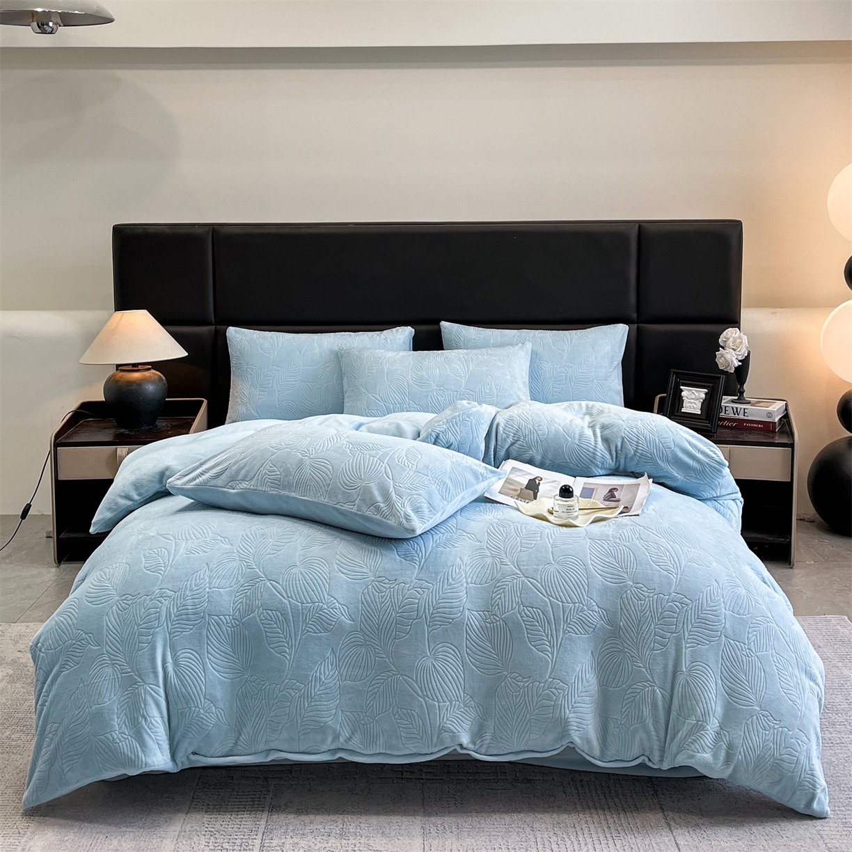 91家纺网 家纺一手货源 找家纺 星座家纺 2025新款牛奶绒雕花四件套 叶语-蓝