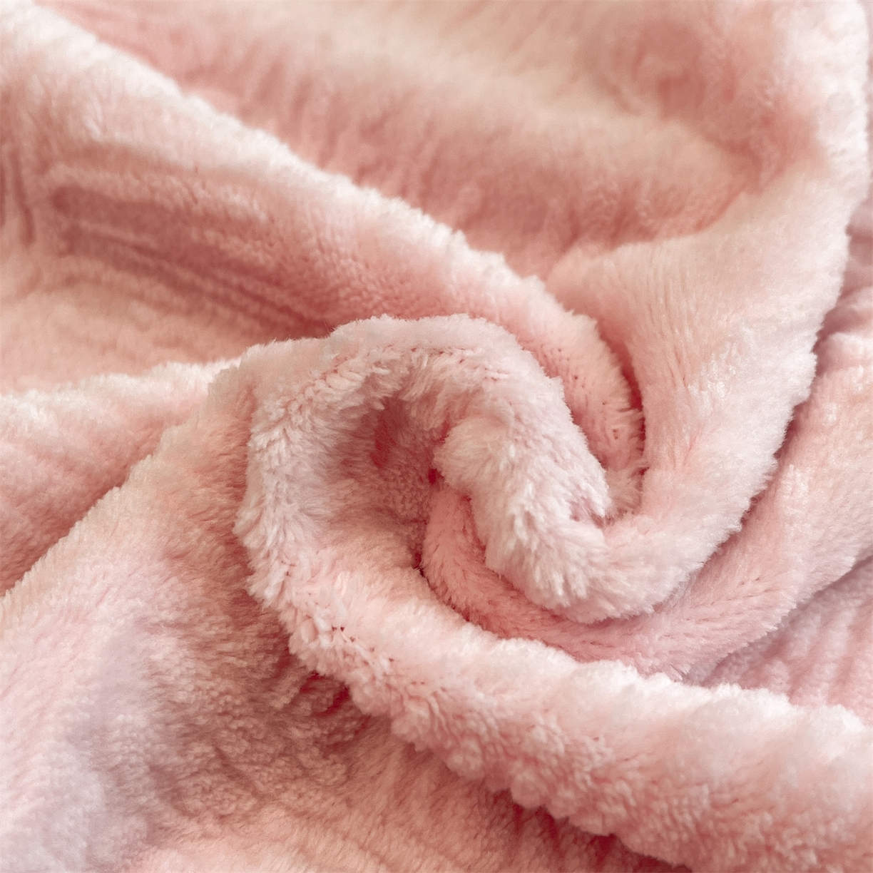 91家纺网 家纺一手货源 找家纺 星座家纺 2025新款牛奶绒雕花四件套 格调-粉