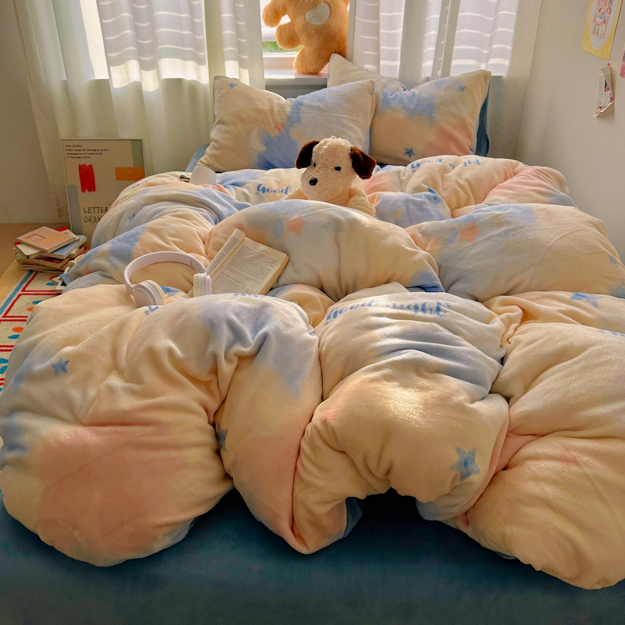 91家纺网 家纺一手货源 找家纺 小叮当家纺仓储工厂店 买家秀 爆款花型2025新款200克牛奶绒小清新卡通复古风四件套 南星