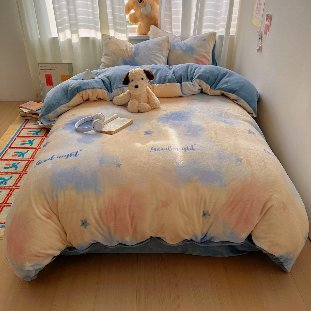 91家纺网 家纺一手货源 找家纺 小叮当家纺仓储工厂店 买家秀 爆款花型2025新款200克牛奶绒小清新卡通复古风四件套 南星