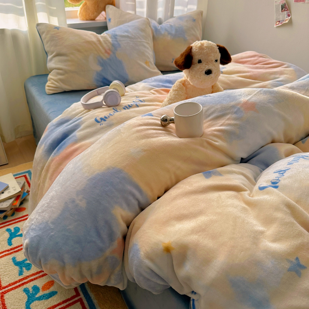 91家纺网 家纺一手货源 找家纺 小叮当家纺仓储工厂店 买家秀 爆款花型2025新款200克牛奶绒小清新卡通复古风四件套 南星