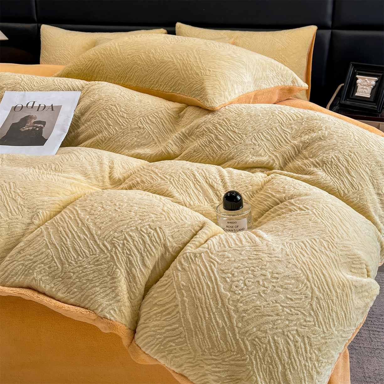 91家纺网 家纺一手货源 找家纺 星座家纺 2025新款牛奶绒雕花四件套 格调-黄