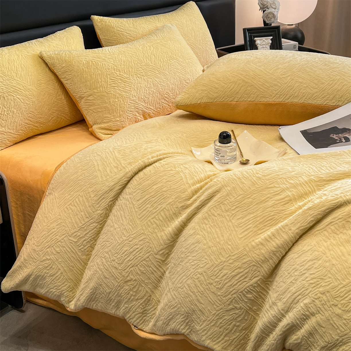 91家纺网 家纺一手货源 找家纺 星座家纺 2025新款牛奶绒雕花四件套 格调-黄