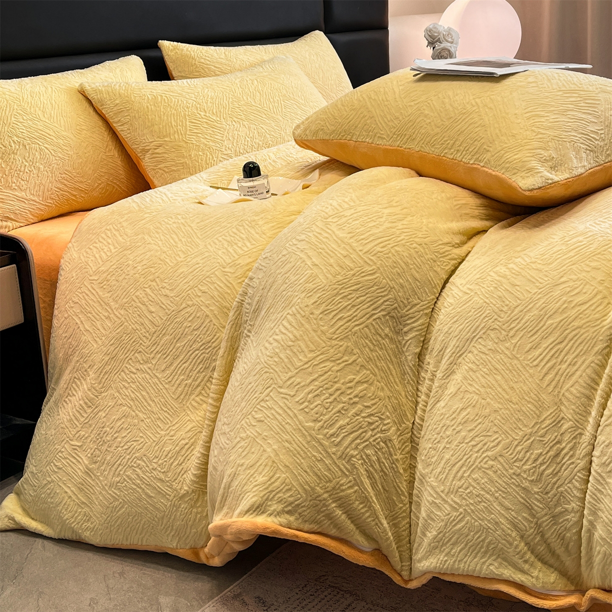 91家纺网 家纺一手货源 找家纺 星座家纺 2025新款牛奶绒雕花四件套 格调-黄