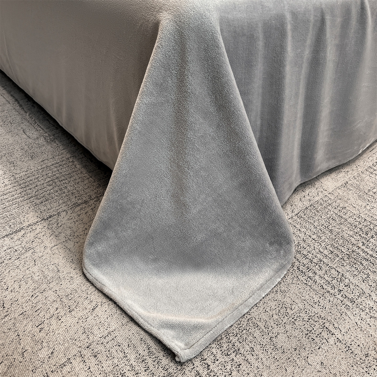 91家纺网 家纺一手货源 找家纺 星座家纺 2025新款牛奶绒雕花四件套 格调-灰