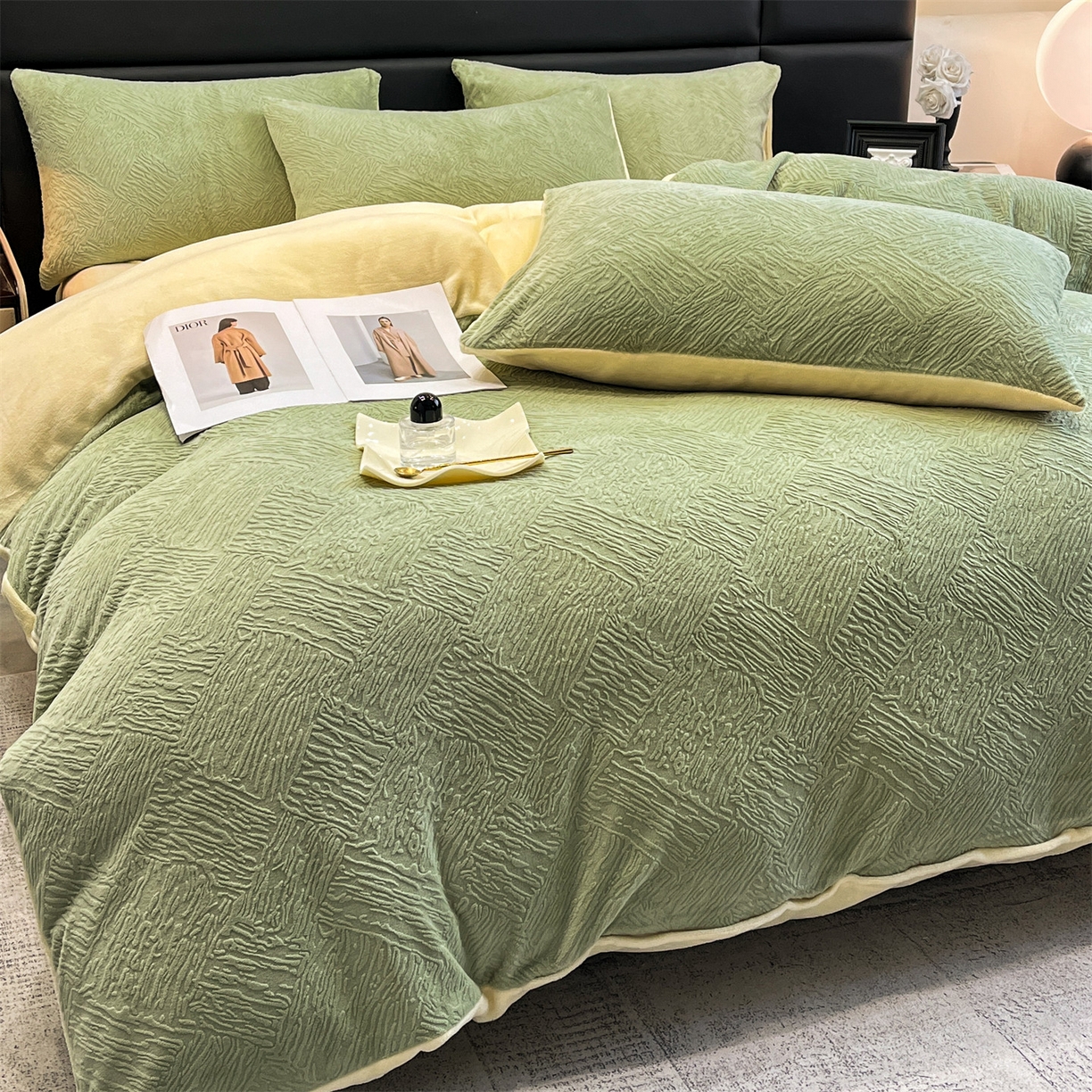 91家纺网 家纺一手货源 找家纺 星座家纺 2025新款牛奶绒雕花四件套 格调-绿