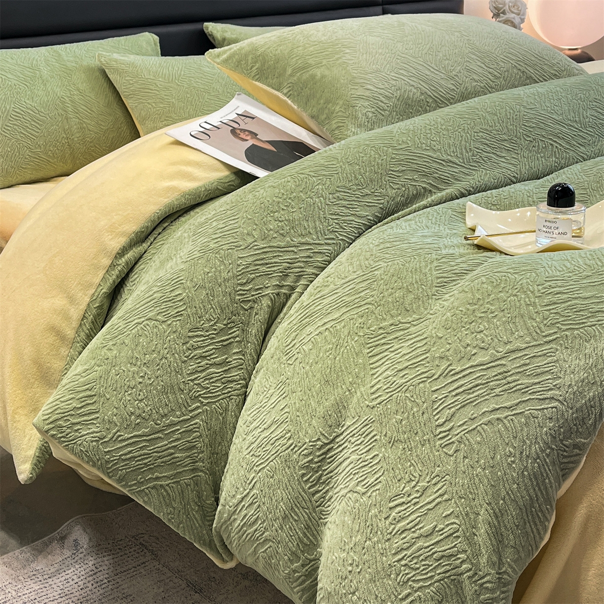 91家纺网 家纺一手货源 找家纺 星座家纺 2025新款牛奶绒雕花四件套 格调-绿