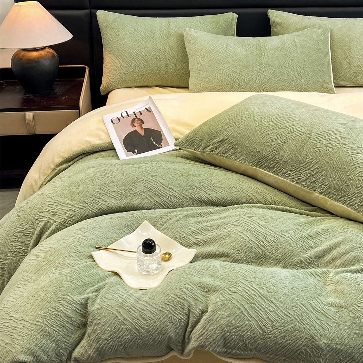 91家纺网 家纺一手货源 找家纺 星座家纺 2025新款牛奶绒雕花四件套 格调-绿