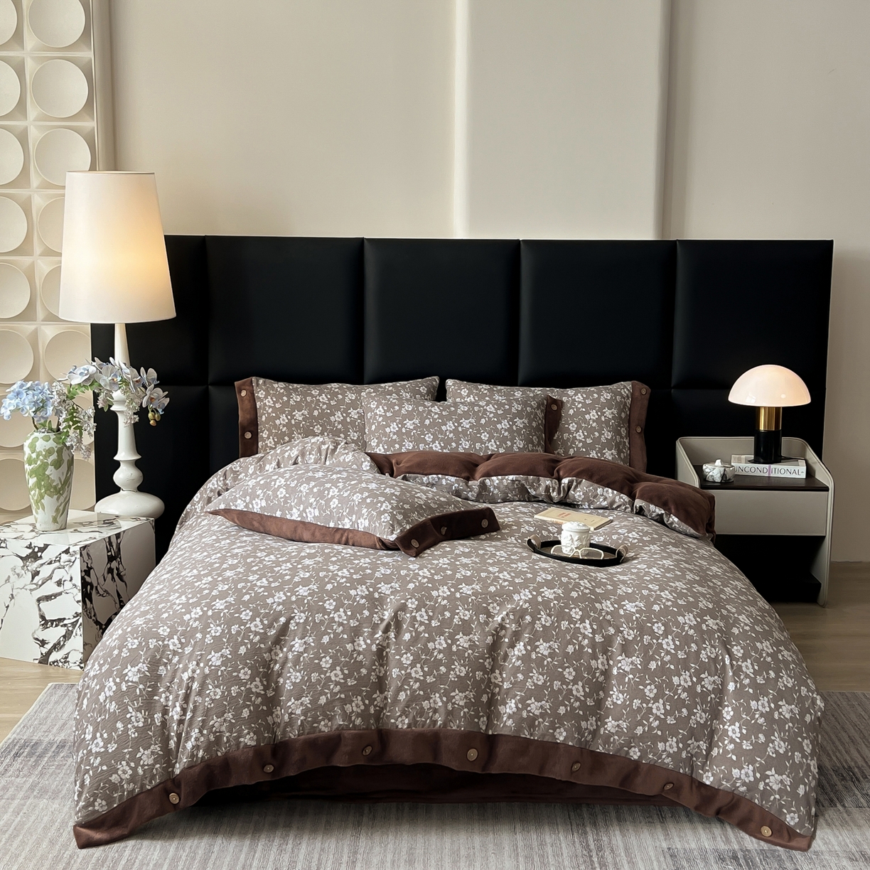 91家纺网 家纺一手货源 找家纺 吾秀家居 2025新款水洗原麻牛奶绒纽扣款四件套 花梦