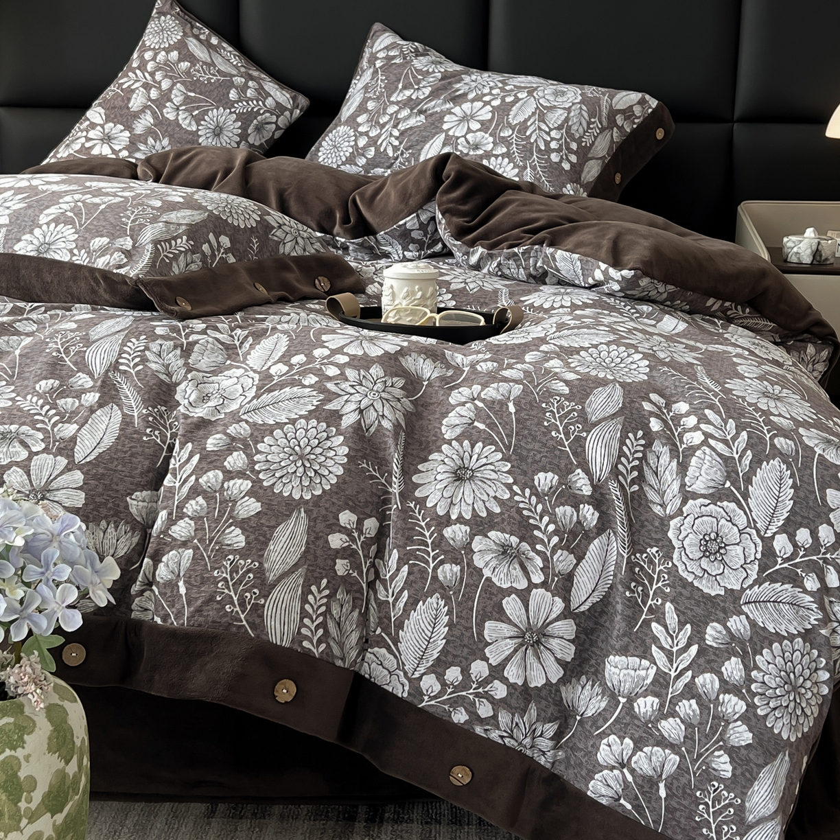 91家纺网 家纺一手货源 找家纺 （总）吾秀家居 2025新款水洗原麻牛奶绒纽扣款四件套