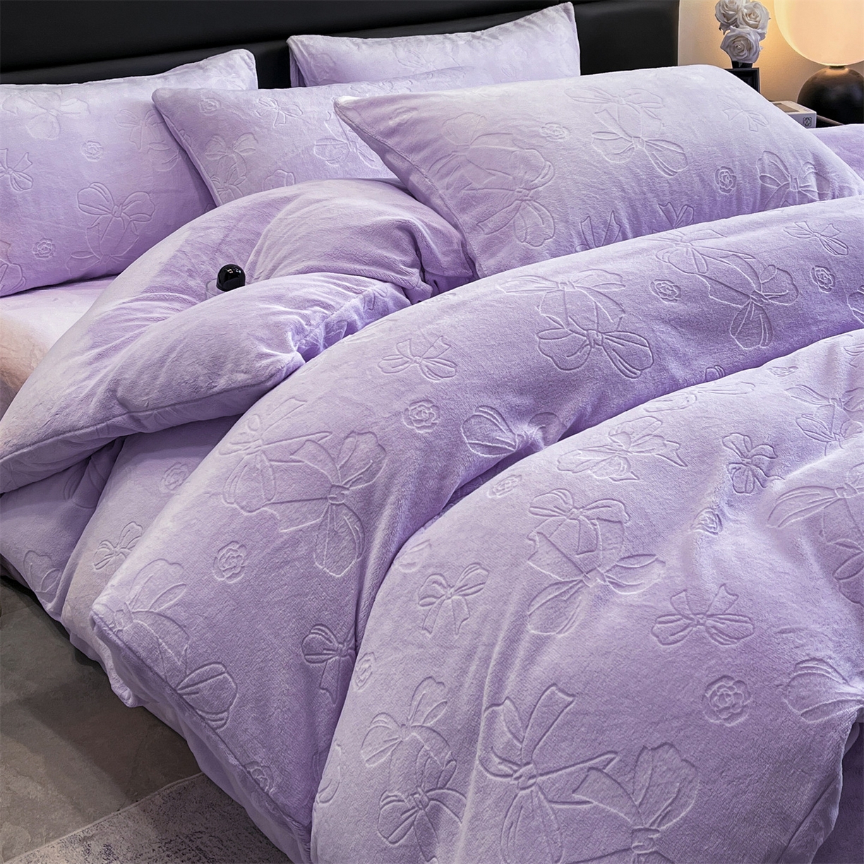 91家纺网 家纺一手货源 找家纺 星座家纺 2025新款牛奶绒雕花四件套 蝴蝶结-紫