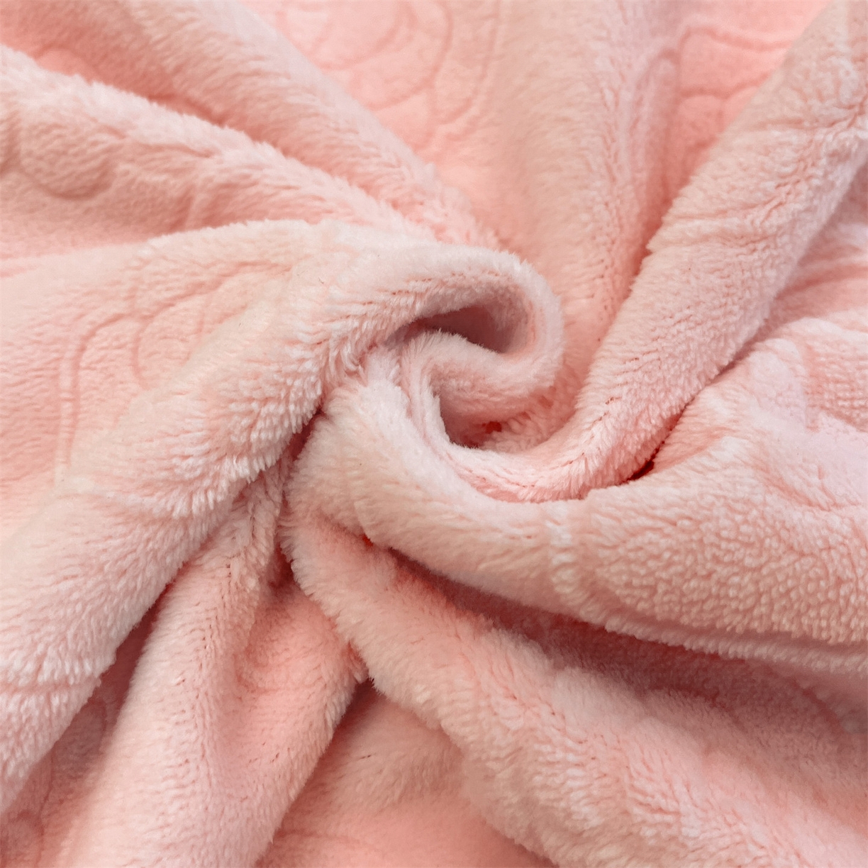 91家纺网 家纺一手货源 找家纺 星座家纺 2025新款牛奶绒雕花四件套 山茶花-粉