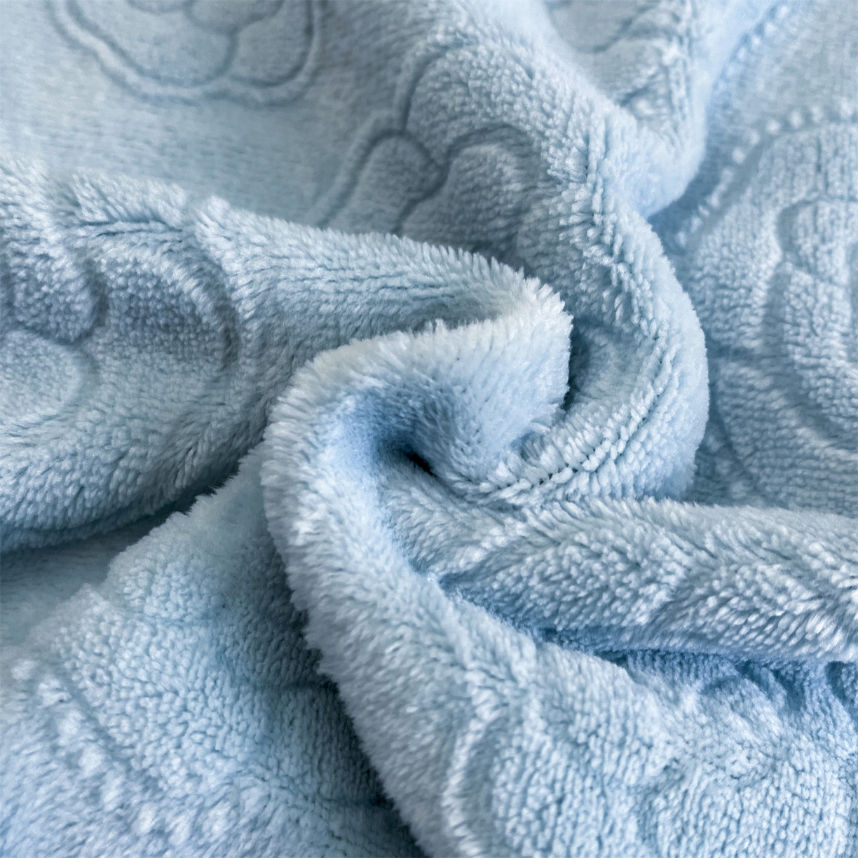 91家纺网 家纺一手货源 找家纺 星座家纺 2025新款牛奶绒雕花四件套 山茶花-蓝