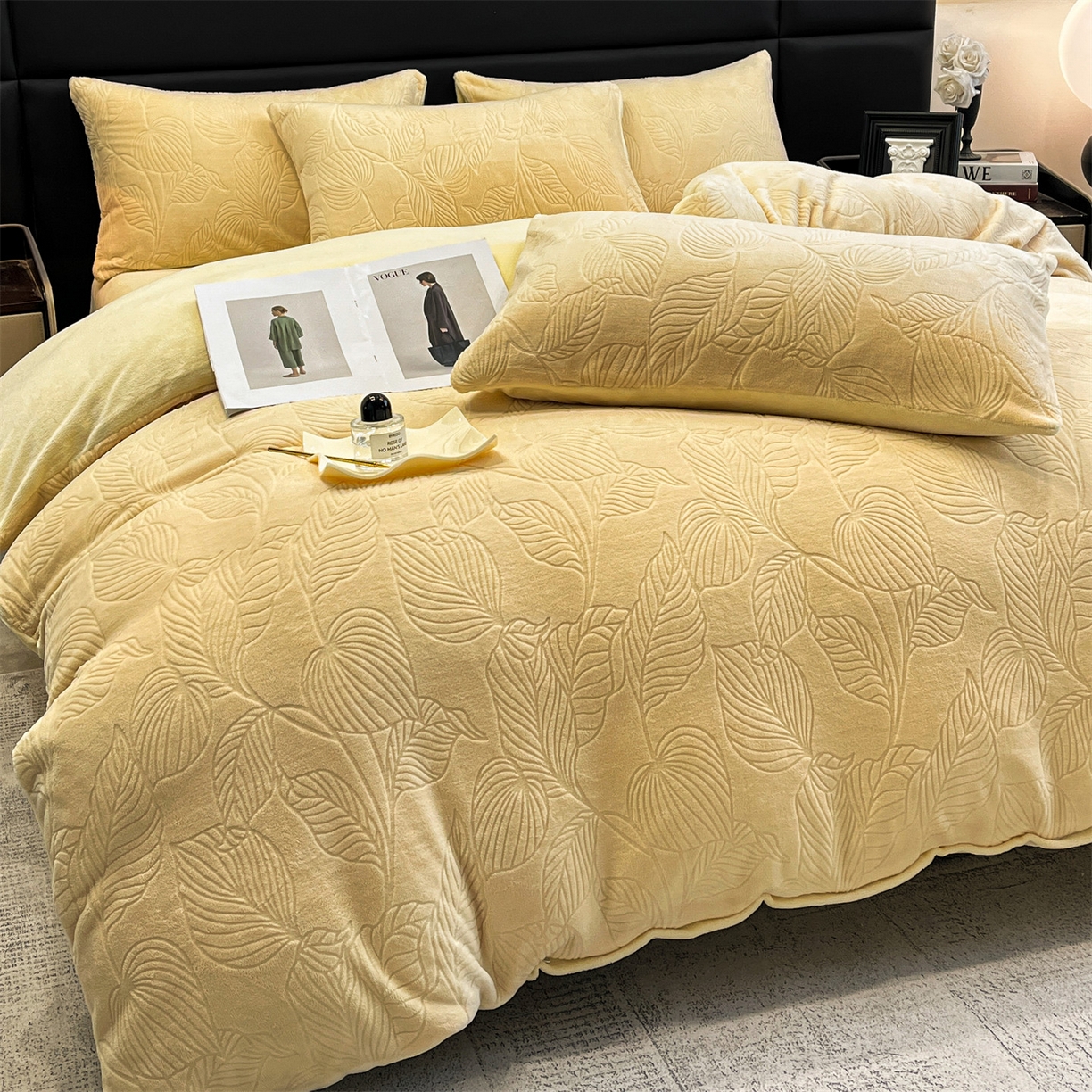 91家纺网 家纺一手货源 找家纺 星座家纺 2025新款牛奶绒雕花四件套 叶语-黄