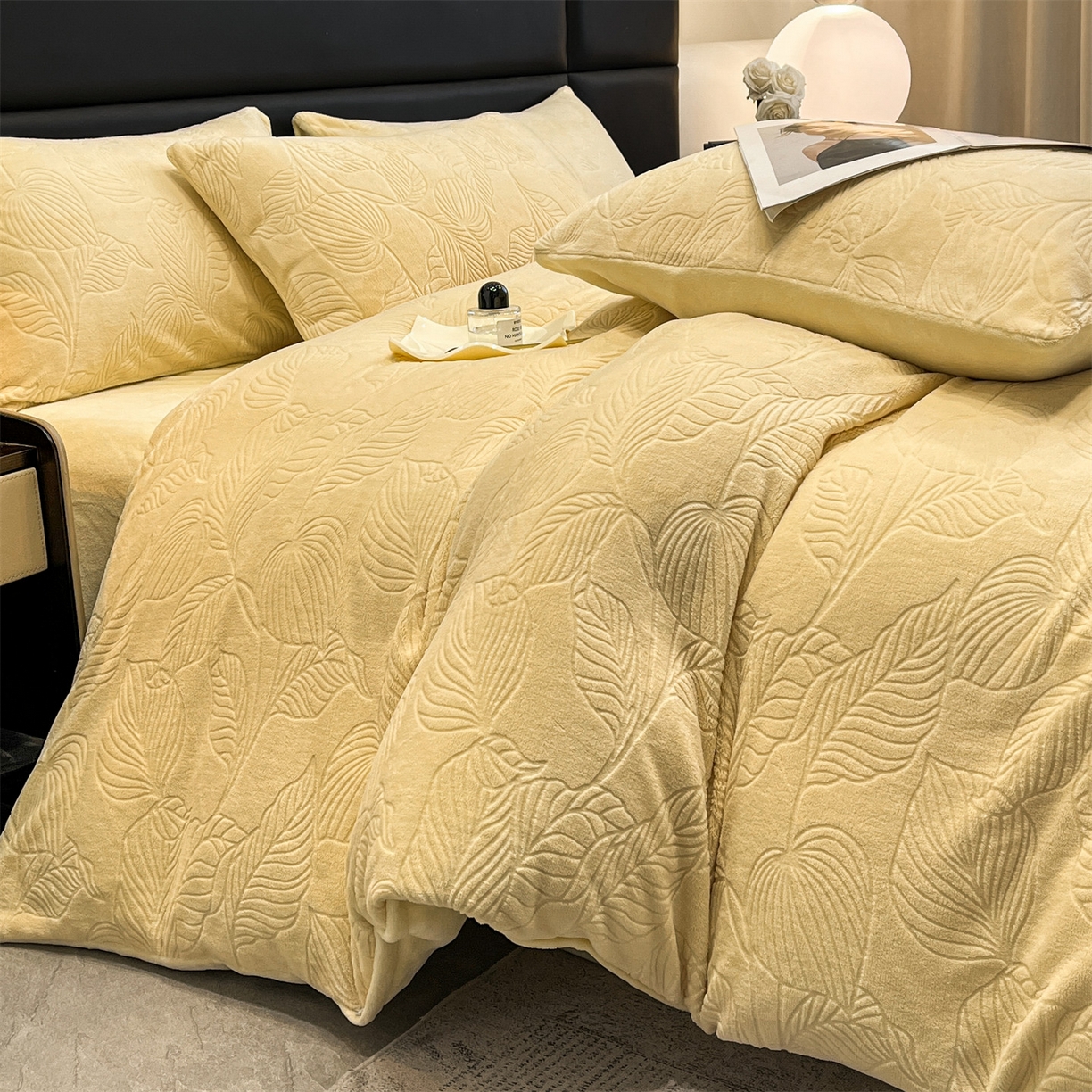 91家纺网 家纺一手货源 找家纺 星座家纺 2025新款牛奶绒雕花四件套 叶语-黄