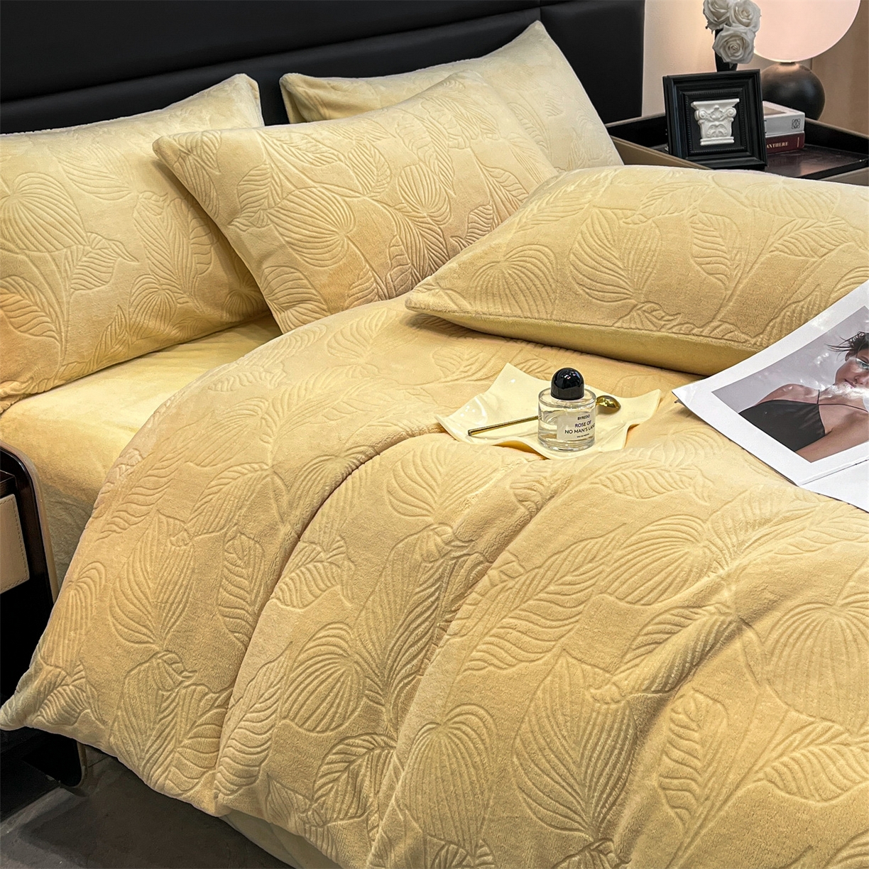 91家纺网 家纺一手货源 找家纺 星座家纺 2025新款牛奶绒雕花四件套 叶语-黄