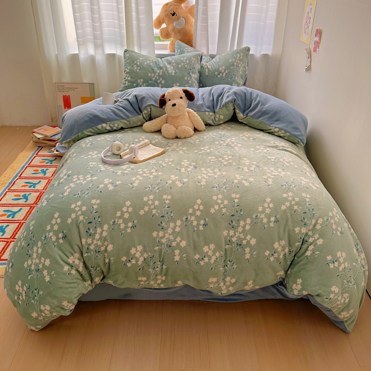 91家纺网 家纺一手货源 找家纺 小叮当家纺仓储工厂店 买家秀 爆款花型2025新款200克牛奶绒小清新卡通复古风四件套 若影华梦