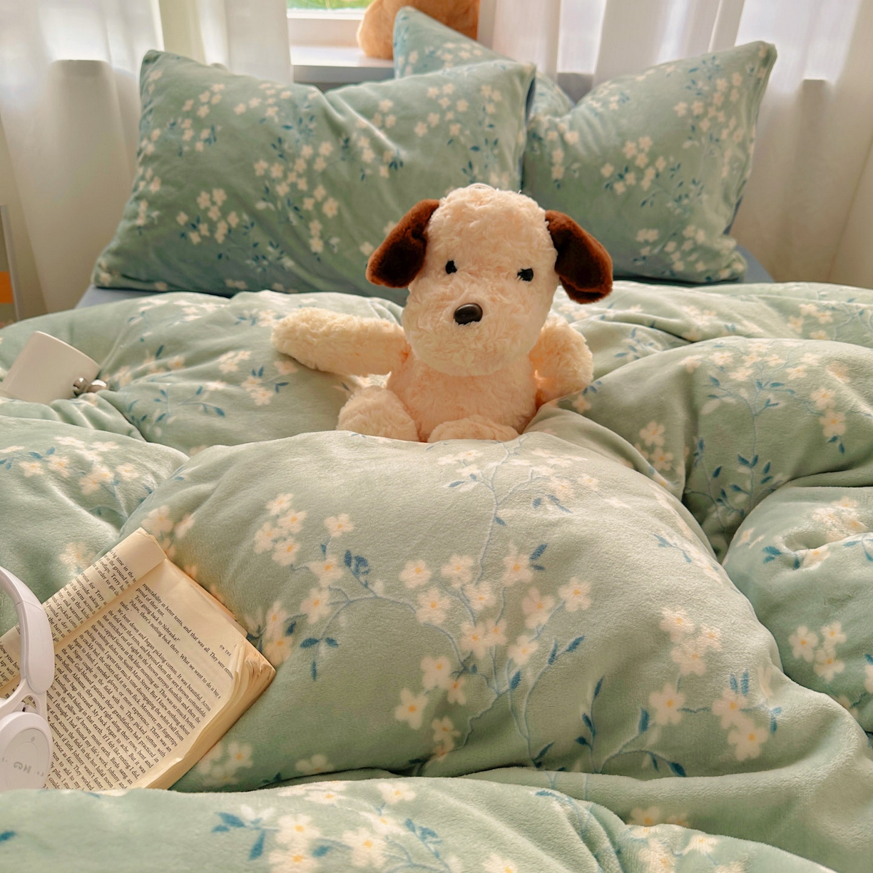 91家纺网 家纺一手货源 找家纺 小叮当家纺仓储工厂店 买家秀 爆款花型2025新款200克牛奶绒小清新卡通复古风四件套 若影华梦