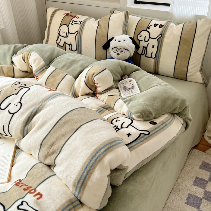 91家纺网 家纺一手货源 找家纺 小叮当家纺仓储工厂店 买家秀 爆款花型2025新款200克牛奶绒小清新卡通复古风四件套 线条小白狗