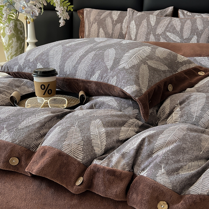 91家纺网 家纺一手货源 找家纺 绒城 2025新款水洗原麻拼牛奶绒四件套麻拼绒四件套纽扣四件套-原麻 原麻-羽叶