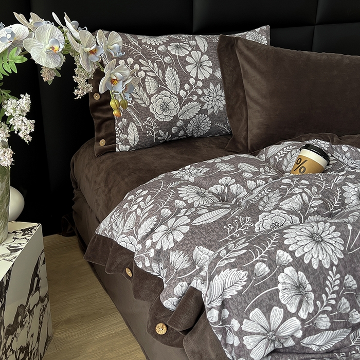 91家纺网 家纺一手货源 找家纺 绒城 2025新款水洗原麻拼牛奶绒四件套麻拼绒四件套纽扣四件套-原麻 原麻-芳菲