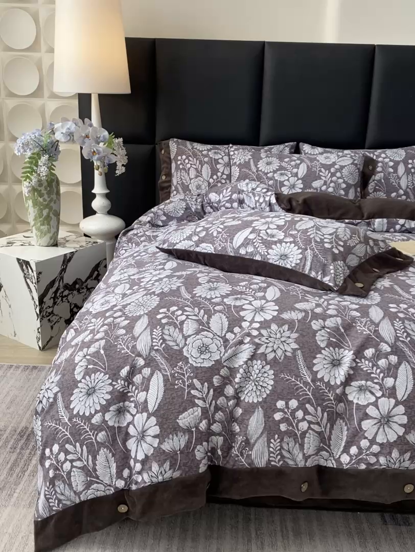 91家纺网 家纺一手货源 找家纺 绒城 2025新款水洗原麻拼牛奶绒四件套麻拼绒四件套纽扣四件套-原麻 原麻-芳菲