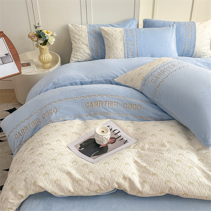 91家纺网 家纺一手货源 找家纺 灰鲸 2025新款牛奶绒拼接刺绣雕花套件-贝娜 贝娜-繁星蓝