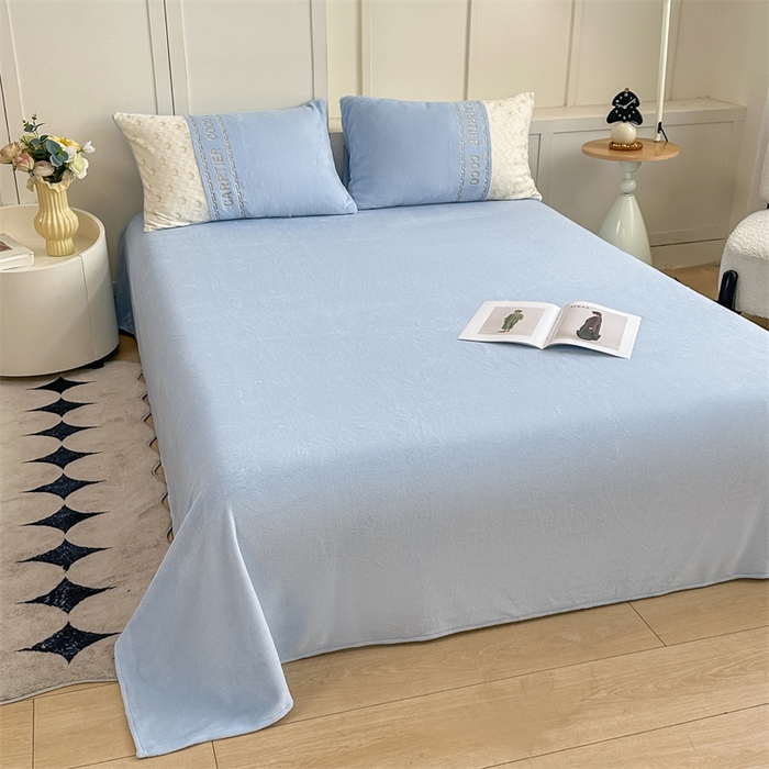 91家纺网 家纺一手货源 找家纺 灰鲸 2025新款牛奶绒拼接刺绣雕花套件-贝娜 贝娜-繁星蓝