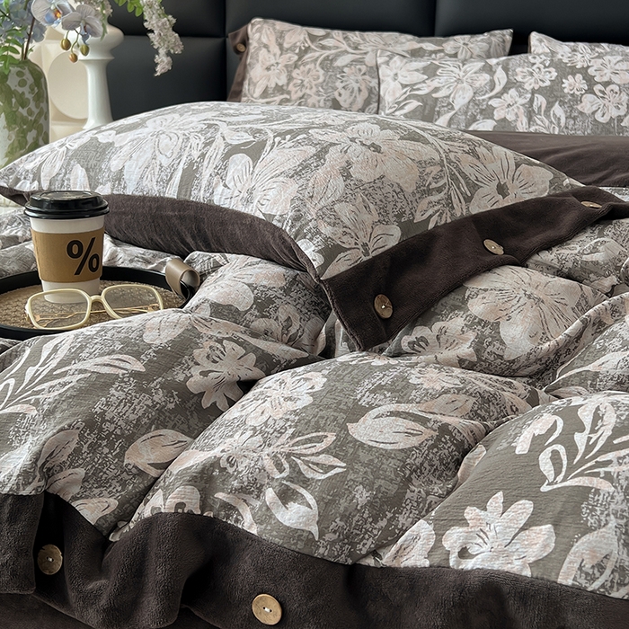 91家纺网 家纺一手货源 找家纺 绒城 2025新款水洗原麻拼牛奶绒四件套麻拼绒四件套纽扣四件套-原麻 原麻-叠影