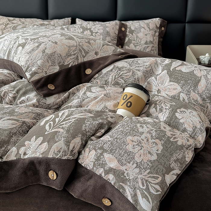 91家纺网 家纺一手货源 找家纺 绒城 2025新款水洗原麻拼牛奶绒四件套麻拼绒四件套纽扣四件套-原麻 原麻-叠影