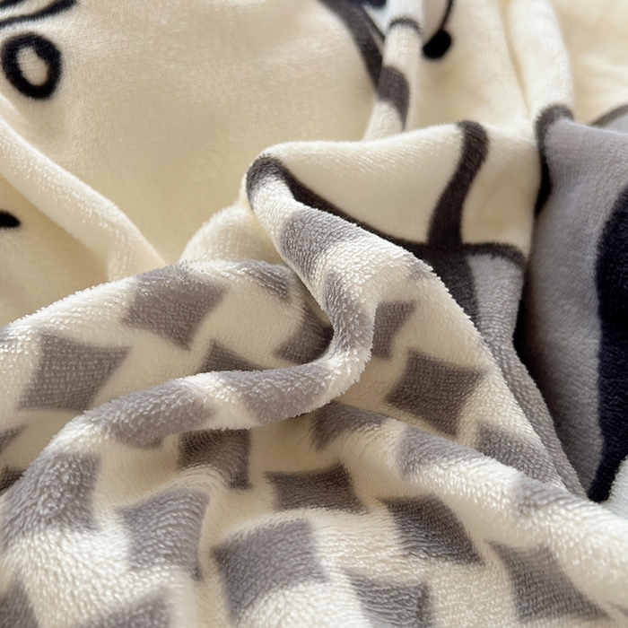 91家纺网 家纺一手货源 找家纺 小叮当家纺仓储工厂店 买家秀 爆款花型2025新款200克牛奶绒小清新卡通复古风四件套 竹林团子