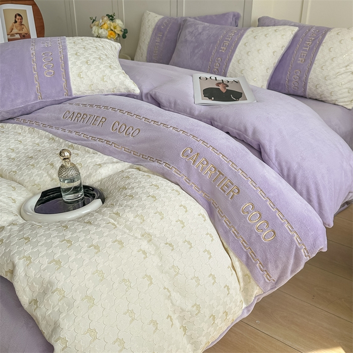 91家纺网 家纺一手货源 找家纺 灰鲸 2025新款牛奶绒拼接刺绣雕花套件-贝娜 贝娜-露娜紫