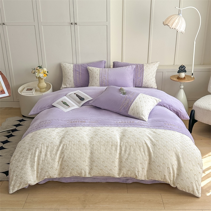 91家纺网 家纺一手货源 找家纺 灰鲸 2025新款牛奶绒拼接刺绣雕花套件-贝娜 贝娜-露娜紫