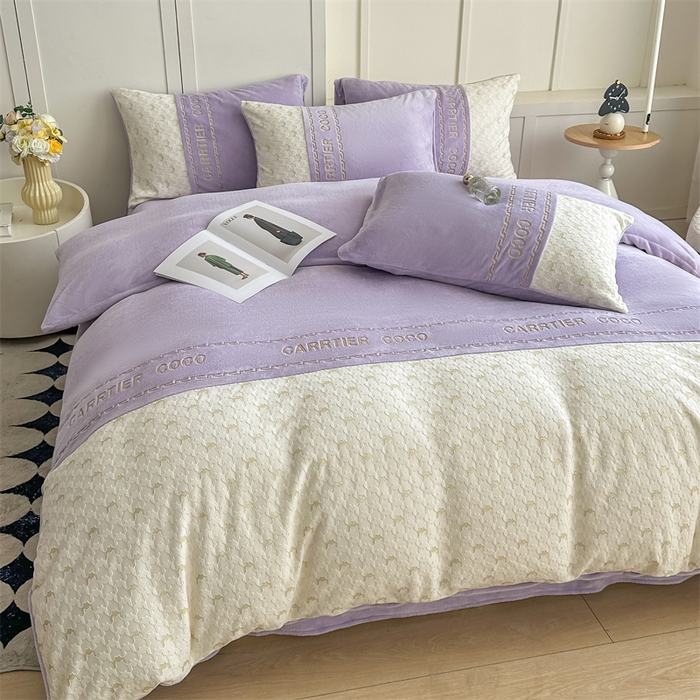 91家纺网 家纺一手货源 找家纺 灰鲸 2025新款牛奶绒拼接刺绣雕花套件-贝娜 贝娜-露娜紫